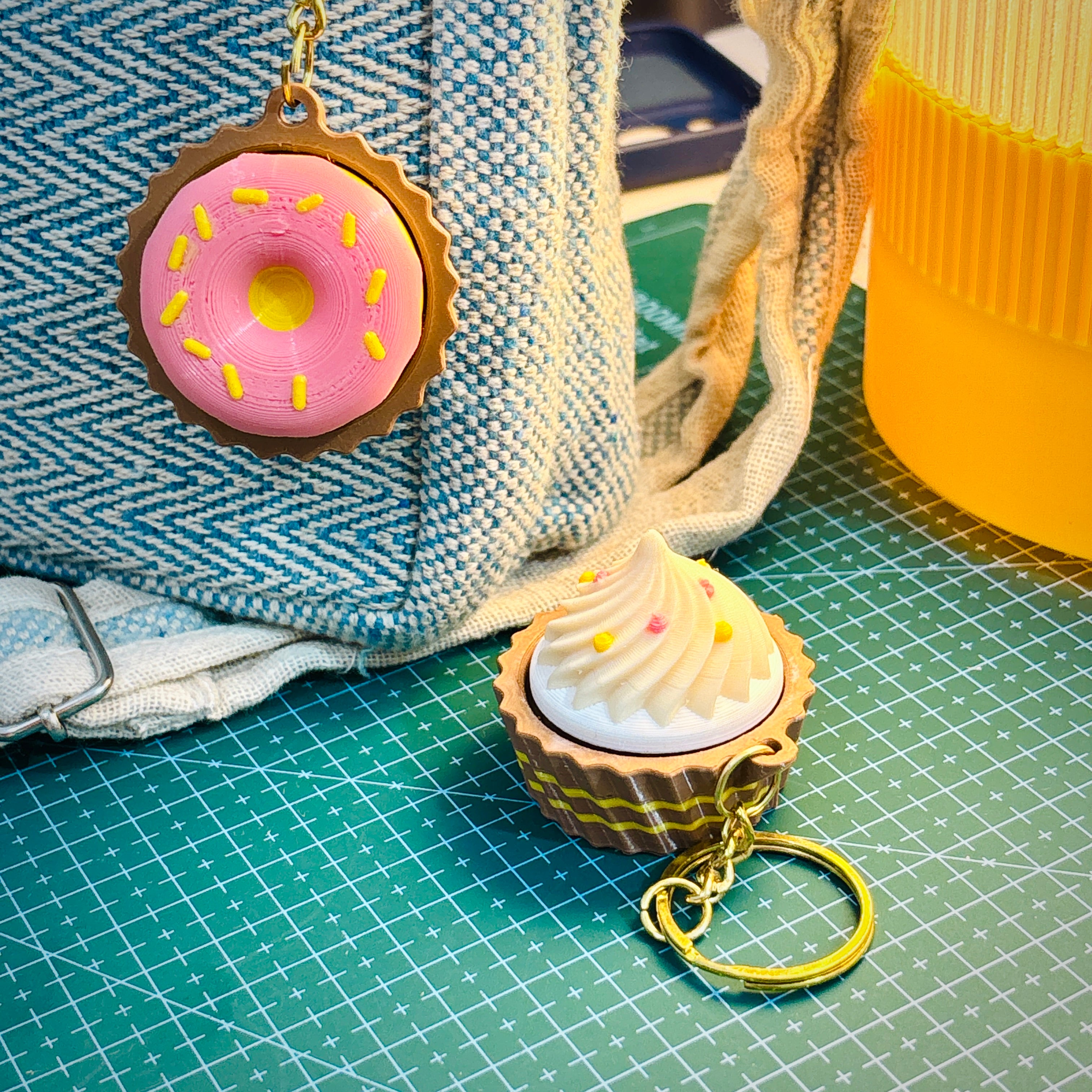 Clicky Fidget Cupcake & Donut Keychain Set (Pack of 2) + FREE Dumpling Momo Fidget Bag Tag