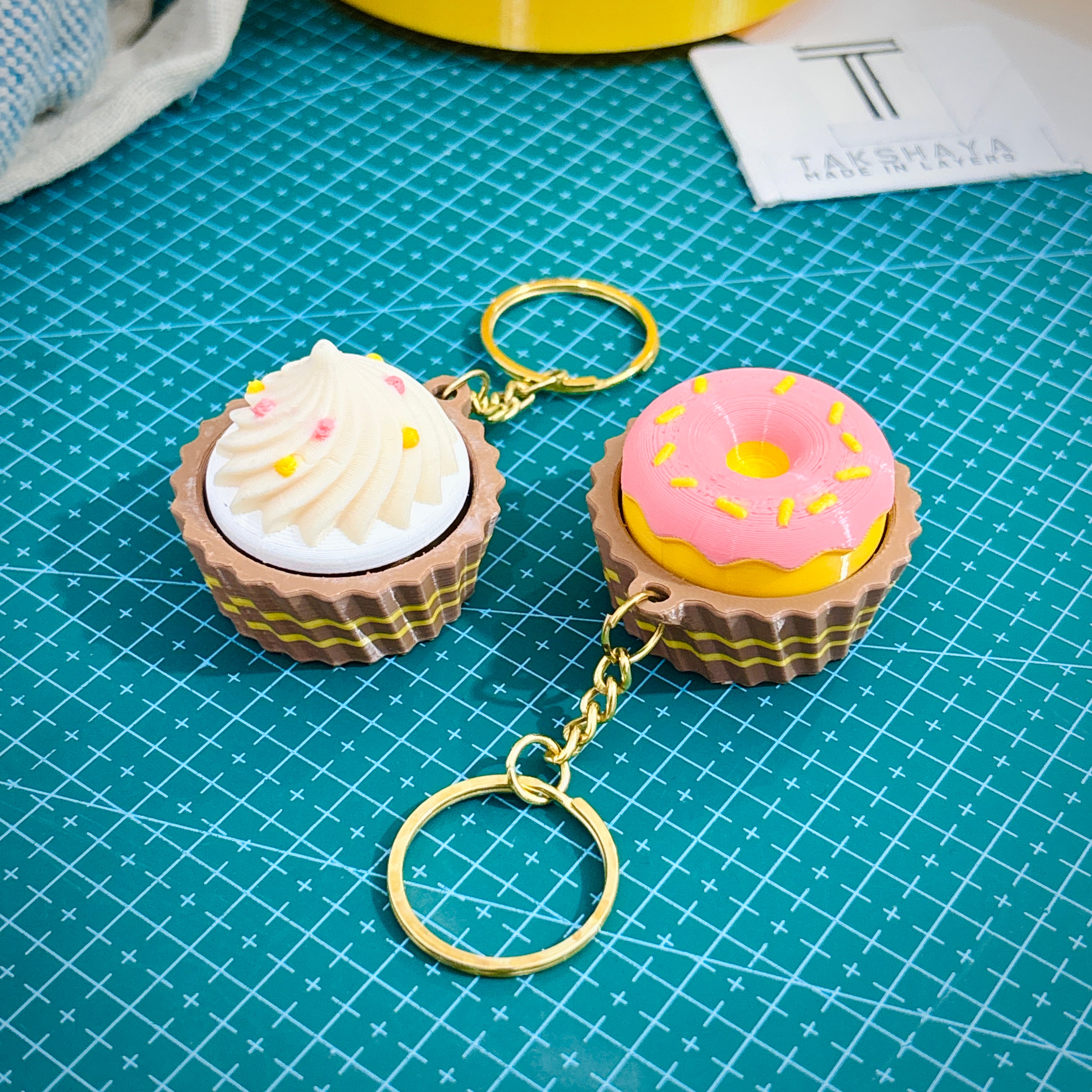 Clicky Fidget Cupcake & Donut Keychain Set (Pack of 2) + FREE Dumpling Momo Fidget Bag Tag