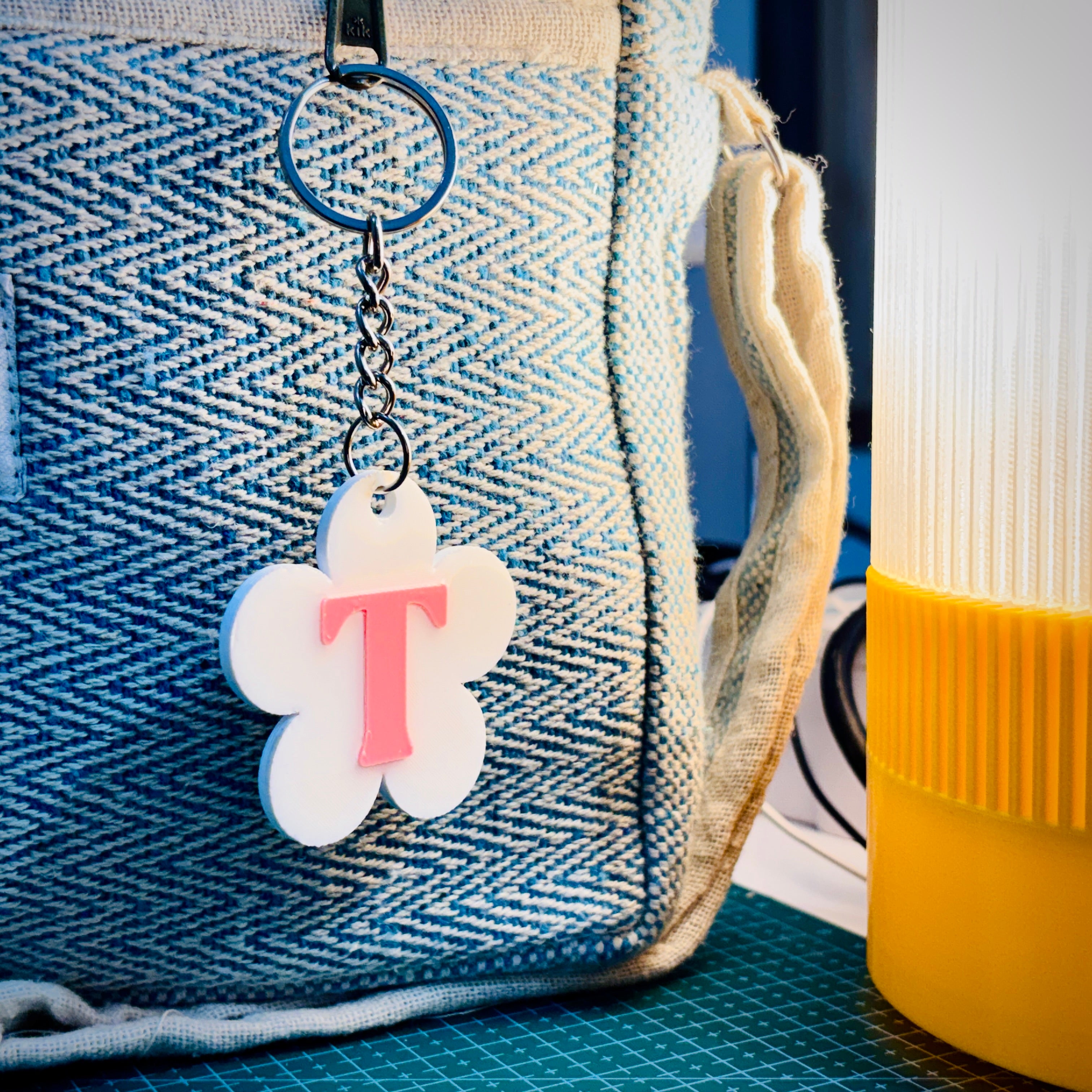 Personalized Smart NFC Daisy Keychain for Bag Tag | FREE Mini Pouch Bag