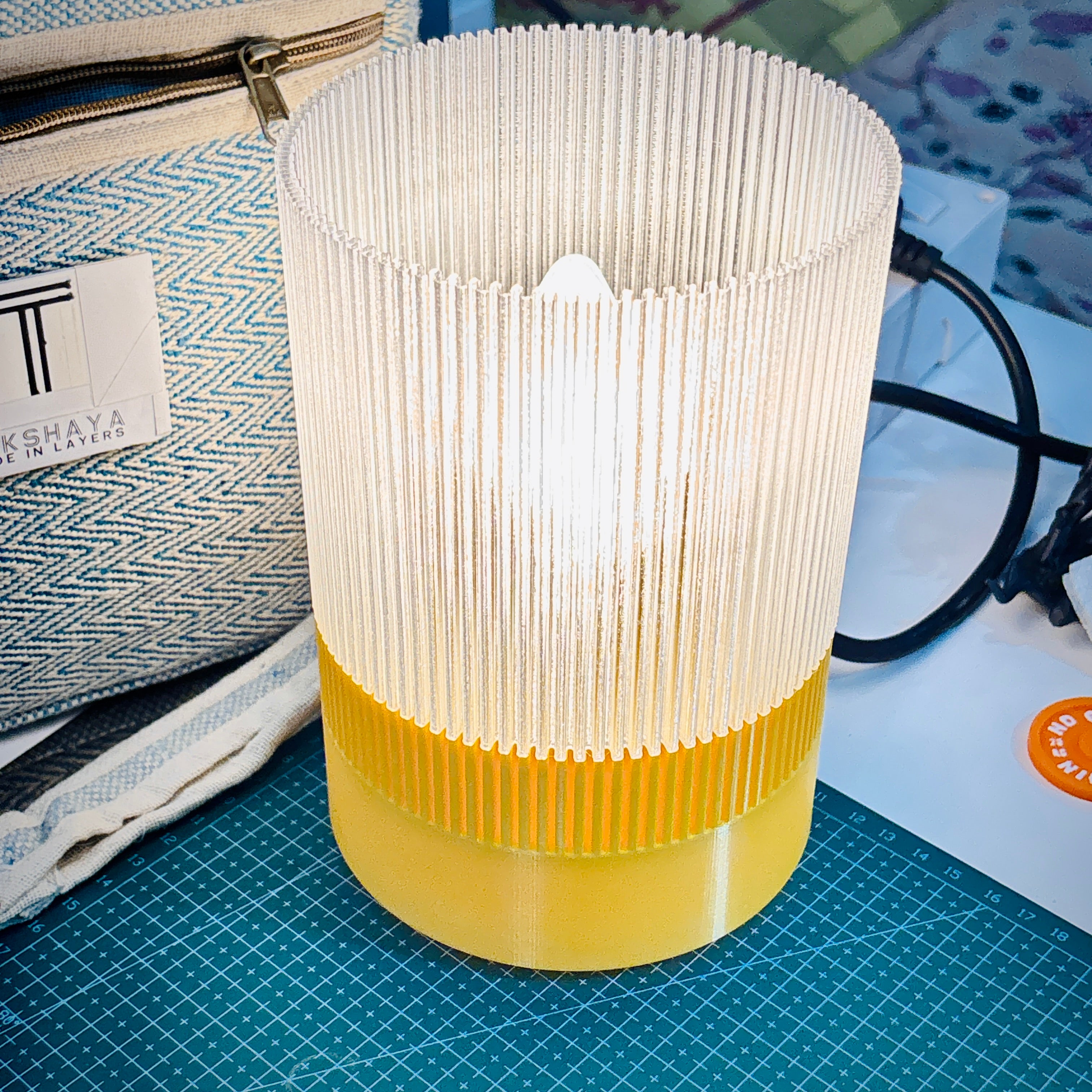Modern Aesthetic Desk Lamp | 3D Printed Ambient Table Light & Bold Room Accent