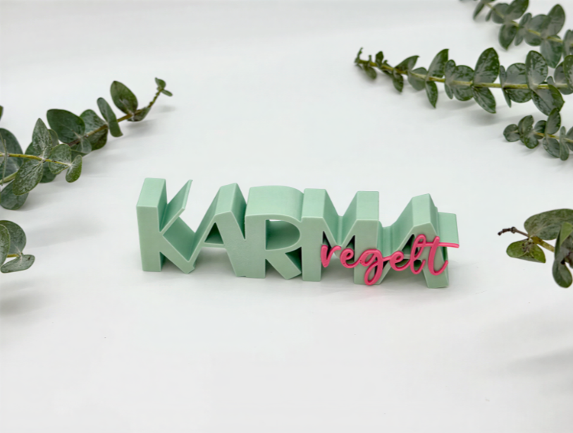 3D Printed "Karma Regelt" Boxy Lettering Sign | Freestanding Tabletop Decor & Gift